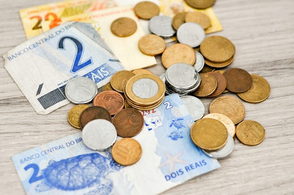 Minimalismo: 10 Dicas Essenciais para Começar Agora! 7 money 1632057 1280 1