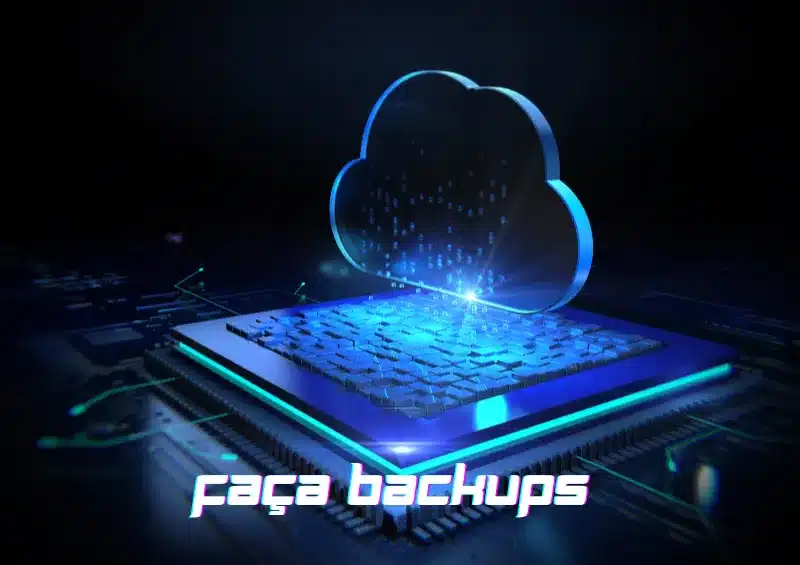 teclado com imagem de nuvem em cima representando o backup